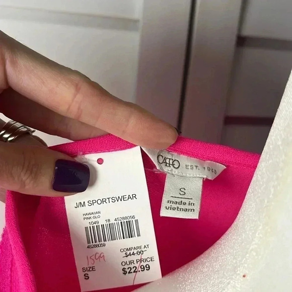 Cato Scoop Neck Flutter Sleeve Top Size Small Hot Pink NWT - Picture 2 of 8